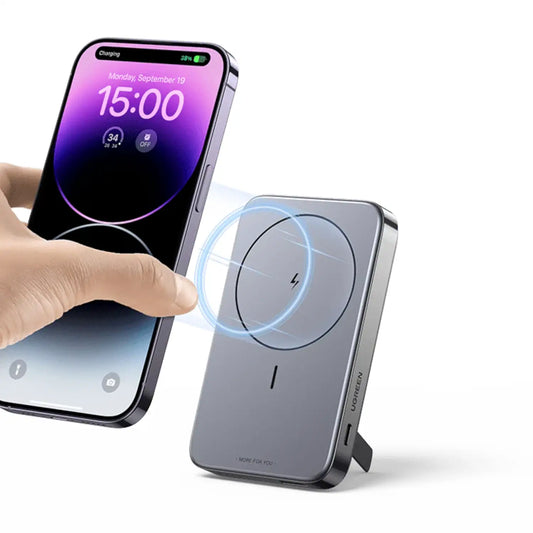 بطارية جوال يوجرين 10000 مللي أمبير للشحن اللاسلكي المغناطيسي / 15086