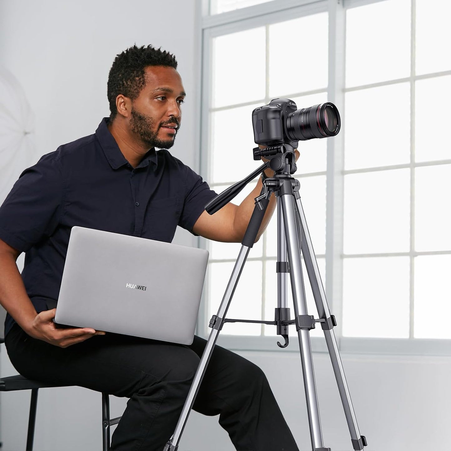 UGREEN Professional Tripod for Phone and Camera For Selfi livestream /LP661 - 15187