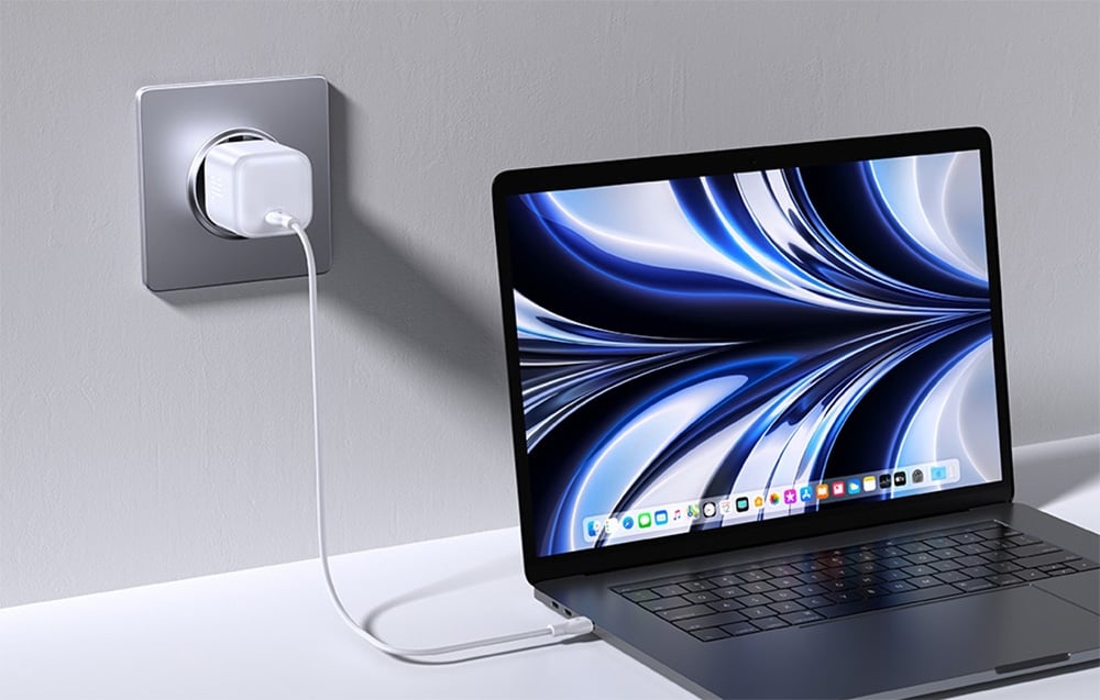JOYROOM 30W PD Mini GaN Charger - Fast Charging